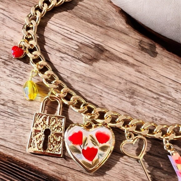 Gold toned charm necklace Love potion charms Lemons Hearts Tulips beautiful - Picture 13 of 17